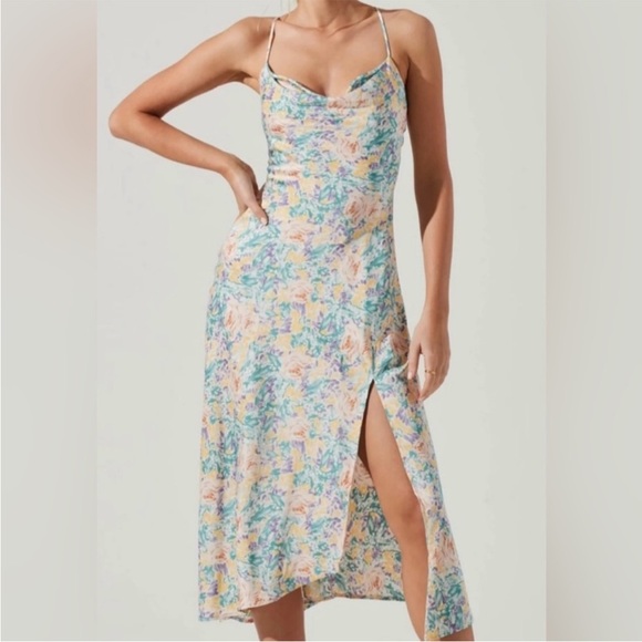 ASTR Galia midi dress - Picture 2 of 3